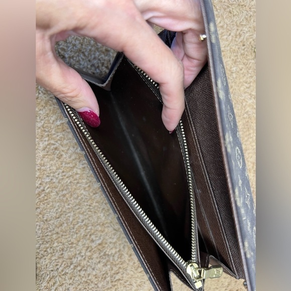 Louis Vuitton Mini Lin Sarah Brown Monogram Long Wallet 2007 - Picture 7 of 13